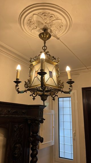 Lámpara de techo antigua de latón