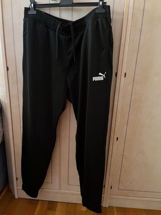 Chándal Puma Hombre Negro y Rojo SIN ESTRENAR
