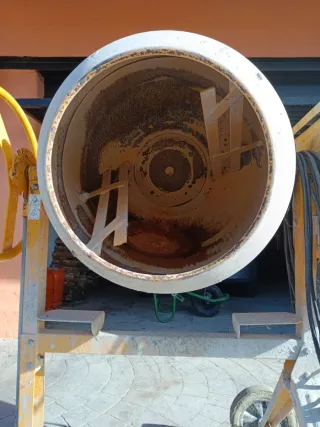 Hormigonera IMER buen estado