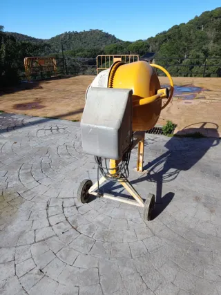 Hormigonera IMER buen estado