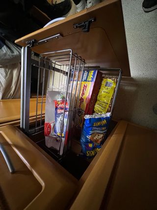 Mueble cocina con nevera trivalente