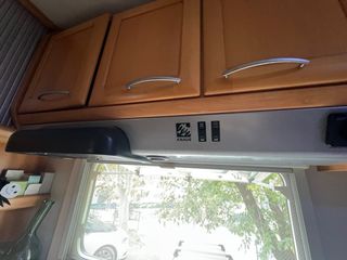 Mueble cocina con nevera trivalente