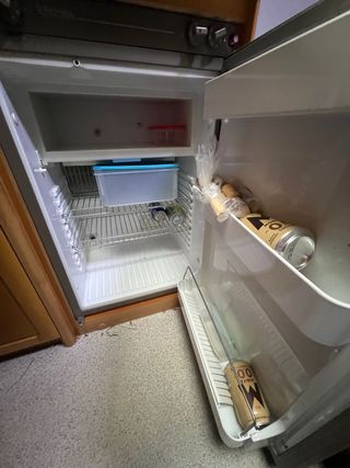 Mueble cocina con nevera trivalente