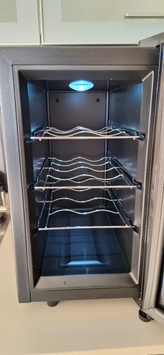 Vinoteca CREATE para vinos