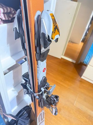 Tablas de esquí Nordica 170cm con fijaciones