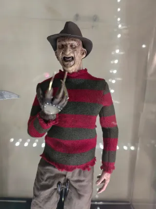 Figura Freddy Krueger Sideshow