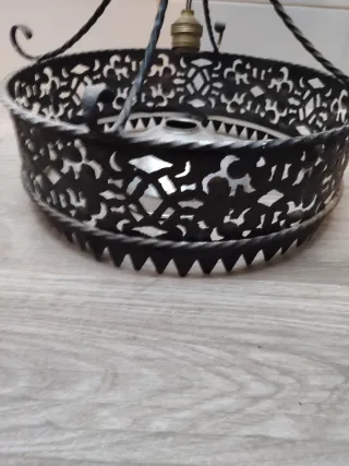 Lámpara antigua de forja