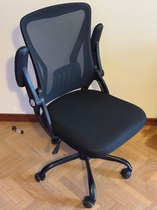 Silla de oficina ergonómica negra