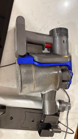 Aspiradora Dyson DC-35 con cargador pared