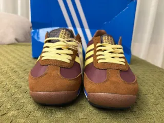 Zapatillas Adidas Marrones