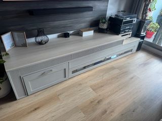 Mueble de salón moderno madera y cristal