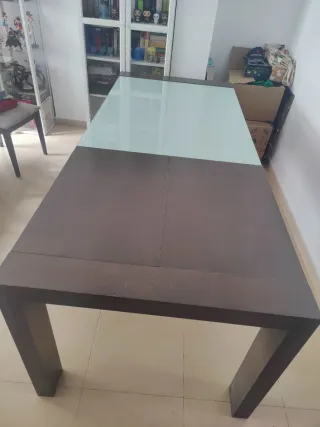 Mesa comedor y 4 sillas