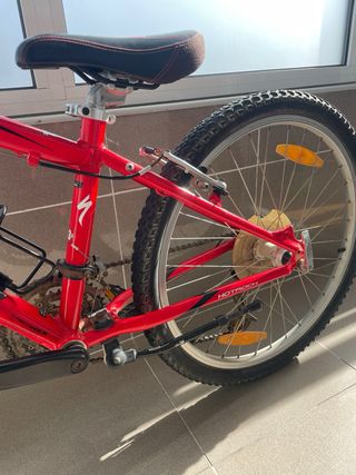 Bicicleta Specialized Hotrock T/24 “