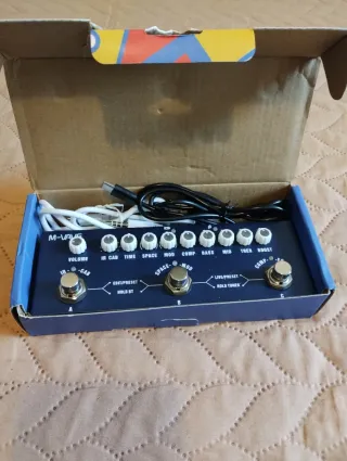 Pedale multieffetto M-VAVE per basso