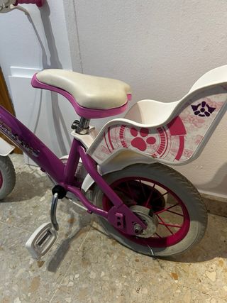 Bicicleta infantil Paw Patrol morada