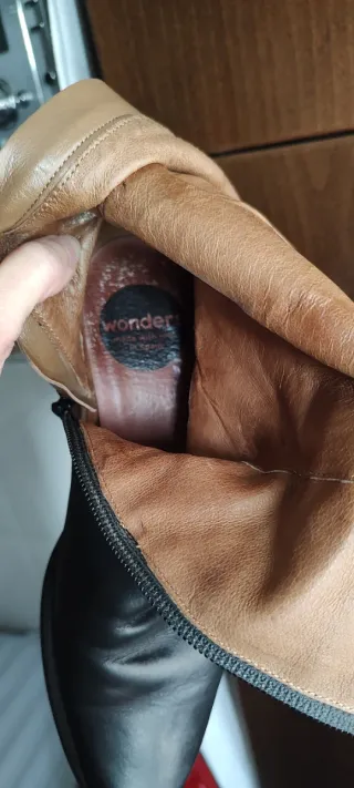 Botas altas Wonders negras talla 37