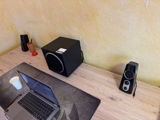 Altavoces Logitech con Subwoofer