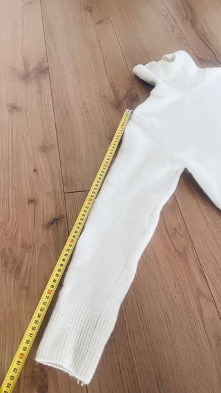 Jersey cuello alto Scalpers Talla L Crema