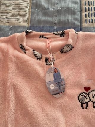 Pijama de invierno de ovejas rosa