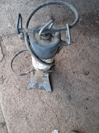 Engrasadora de pedal y neumatica