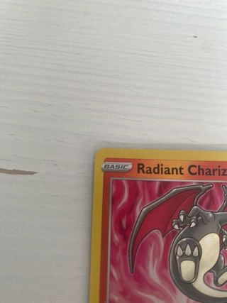 Carta Pokémon Radiant Charizard