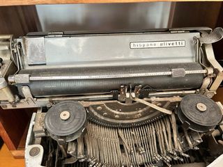 Máquina de escribir Olivetti Lexicon 80