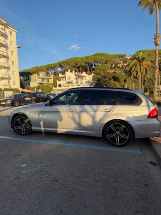 BMW 320D touring 2012