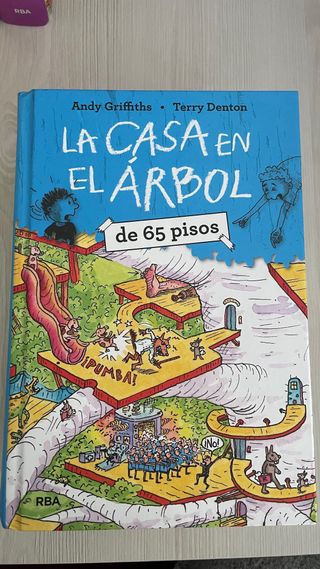 La casa en el árbol de 78 pisos. La noche del e...