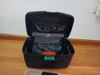 Neceser de viaje Carlton negro y azul