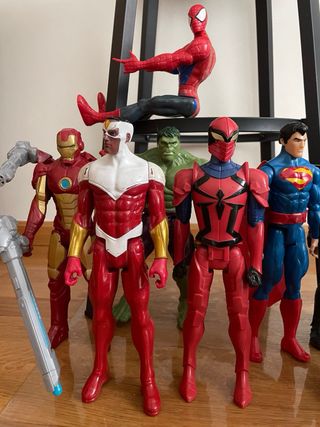 Figuras de Superhéroes Marvel y DC