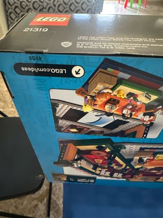 LEGO Friends Central Perk Set 21319