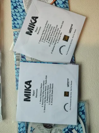 7 CD Singles diferentes MIKA Rain