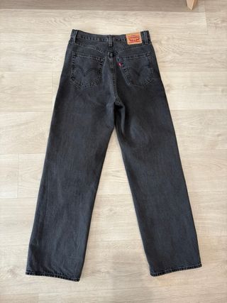 LEVIS high-waisted straight jeans 27x31 como nuevo