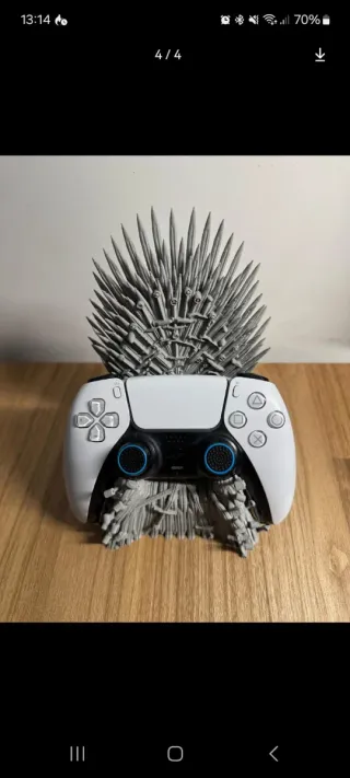 Soporte Mando PS5 Trono de Hierro