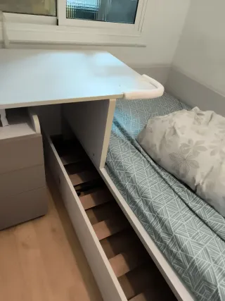 Cama nido con escritorio blanco y gris 2,04 x 1,01