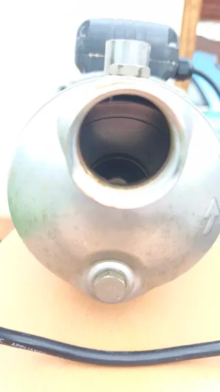 Bomba de agua LOWARA