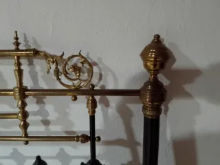 Cama forja y latón antigua