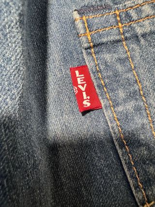 Pantalón Levis Azul W38 L34. Sin usar