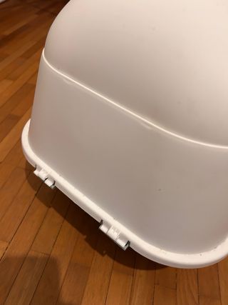 Lettiera per gatti chiusa con paletta