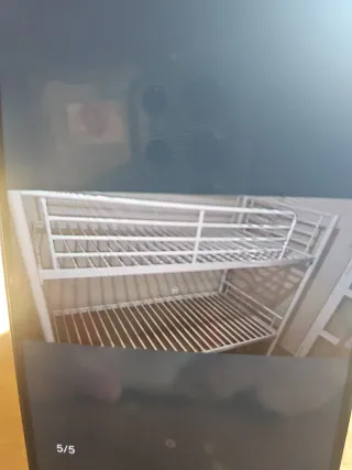 Litera de hierro blanca