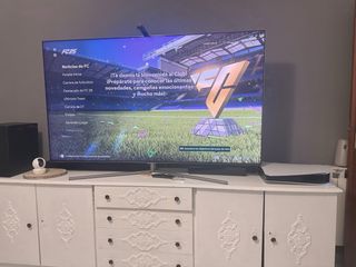 PlayStation 5 con juegos digitales y control