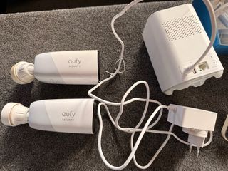 Cámaras Eufy Inalámbricas + Base + Panel Solar