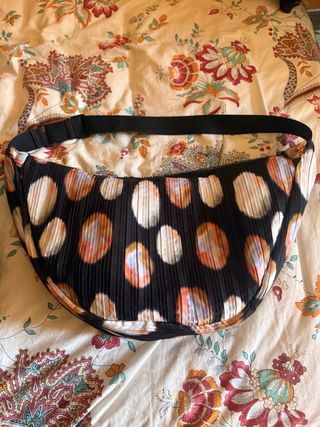 Bolso bandolera Parfois estampado lunares