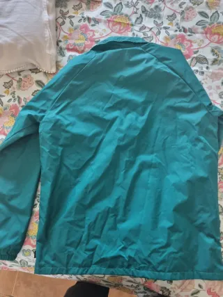 Chubasquero Vans Talla XL niño