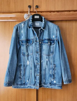 Cazadora vaquera oversize Lefties