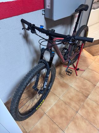 Bicicleta Canyon Lux Trail CF6 2022