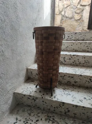 Paragüero de mimbre