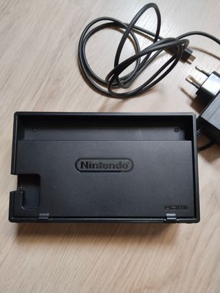 Base y cargador Nintendo Switch