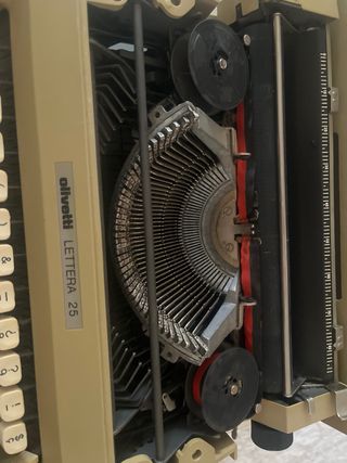 Máquina de escribir Olivetti Lettera 25 vintage