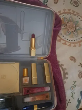 Estuche Maquillaje Estee Lauder Dorado